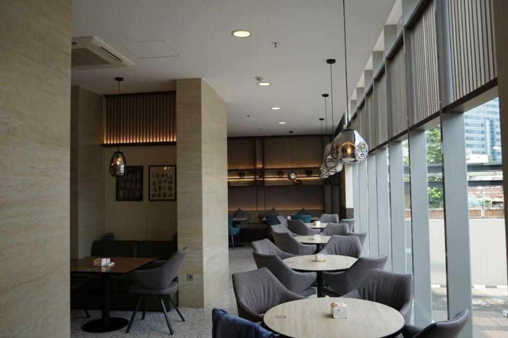 The Day Residence Jakarta Exteriör bild